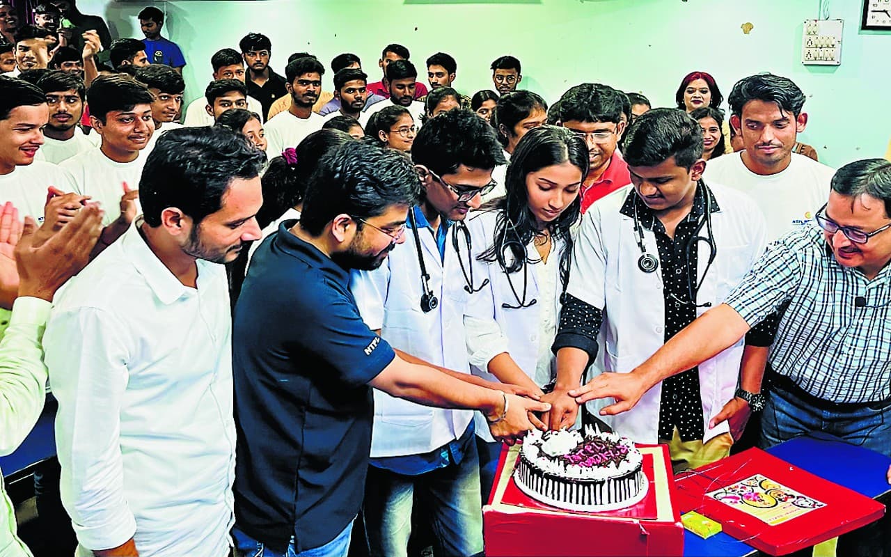 UG NEET: झारखंड में 15154 विद्यार्थी हुए सफल, अब डॉक्टर बनने का सपना होगा पूरा