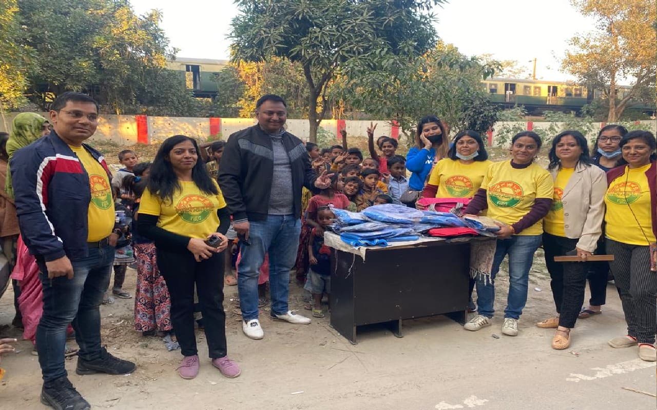 झुग्गियो में रहने वाले बच्चों का जीवन संवार रही बिभर्ते एनजीओ, देखें तस्वीरें