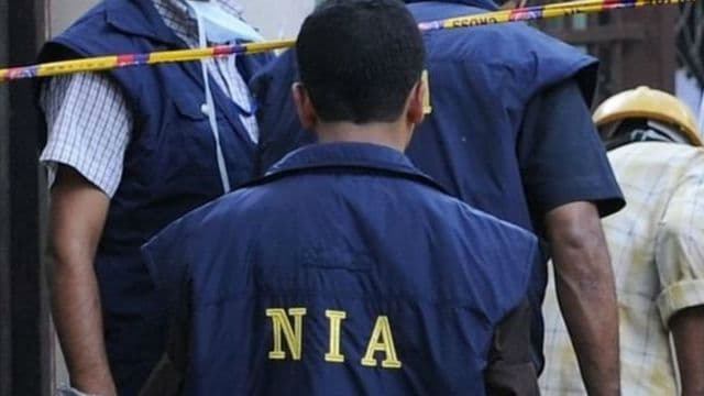 निया शर्मा ने मिरर- सेल्फी से बढ़ाया टेंपरेचर, बॉडीकॉन ड्रेस में नागिन एक्ट्रेस दिखी बेहद हसीन