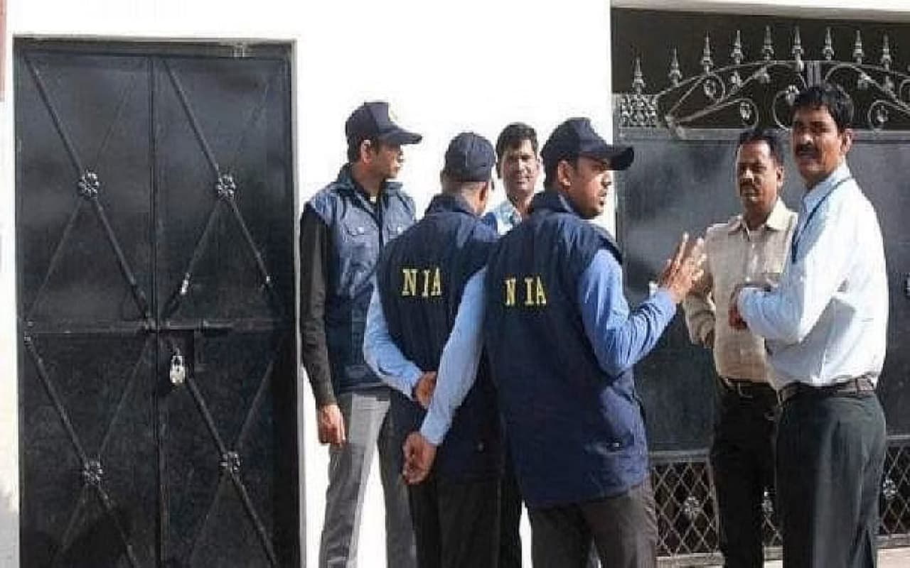 NIA Raid In UP: शामली में एनआईए की टीम ने आईएसआई एजेंट कलीम के घर पर दी दबिश, माता-पिता से की घंटों पूछताछ