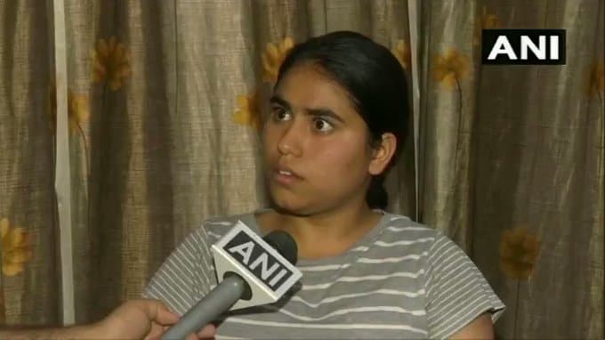 मेरे पापा को गोली मारने वाले कायर, पीछे से किया हमलाः कांग्रेस सरपंच अजय पंडित की बेटी