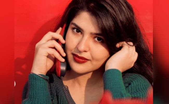 Taarak Mehta Ka Ooltah Chashmah : 'पुरानी सोनू' का लेटेस्‍ट बोल्‍ड फोटोशूट वायरल, फैंस ने कमेंट में लिखा,'भिड़े अंकल को...'