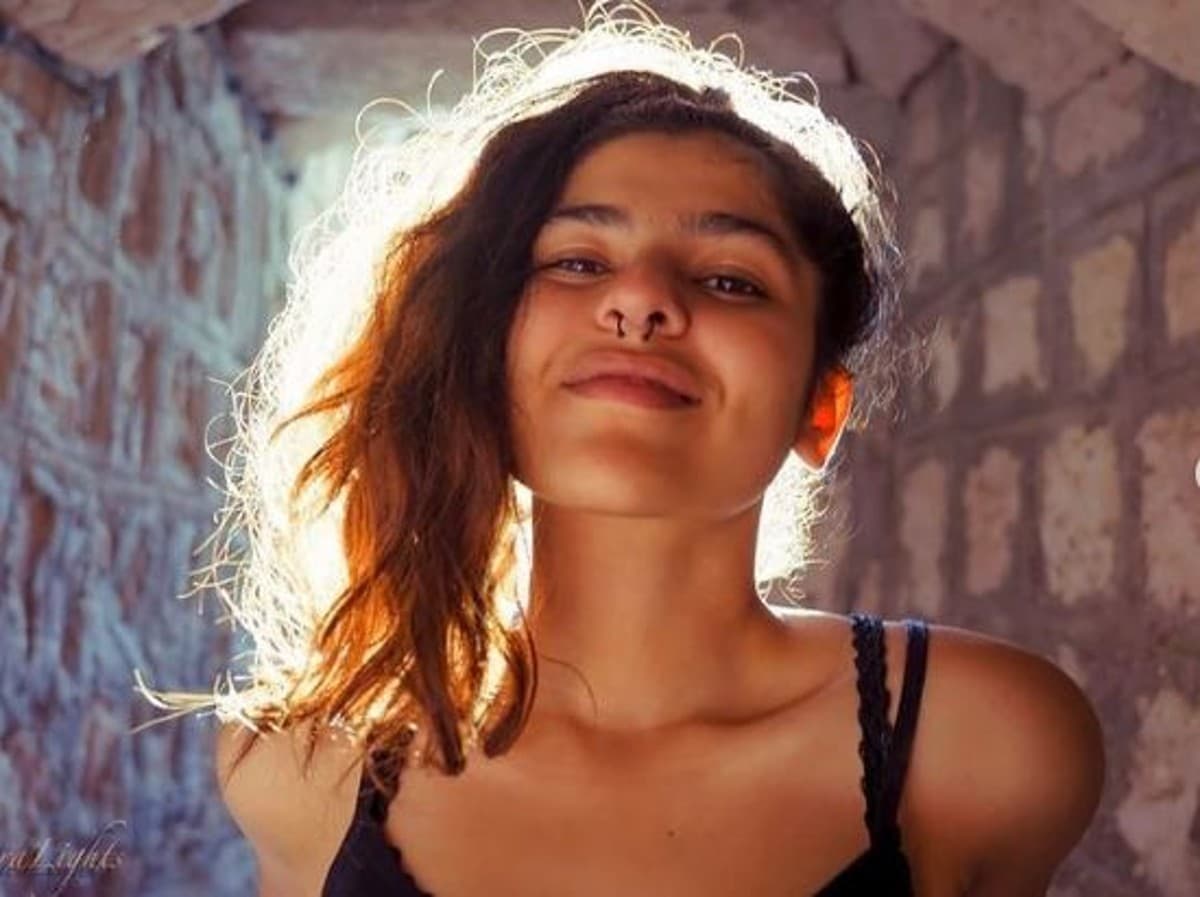 Tarak Mehta Ka Ooltah Chashmah की सोनू दोस्त संग बोल्ड फोटो शेयर करने पर ट्रोल, फैंस बोले-भिड़े की बेटी बदल...