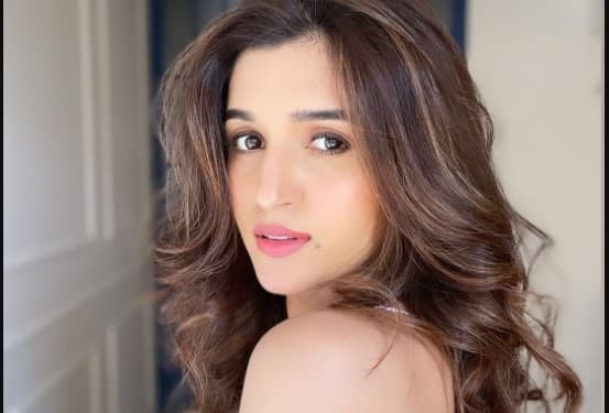 शाहिद कपूर की इस फिल्म में नजर आ चुकी हैं Anupama की 'किंजल', निधि शाह के बारे में ये बातें जानते हैं आप