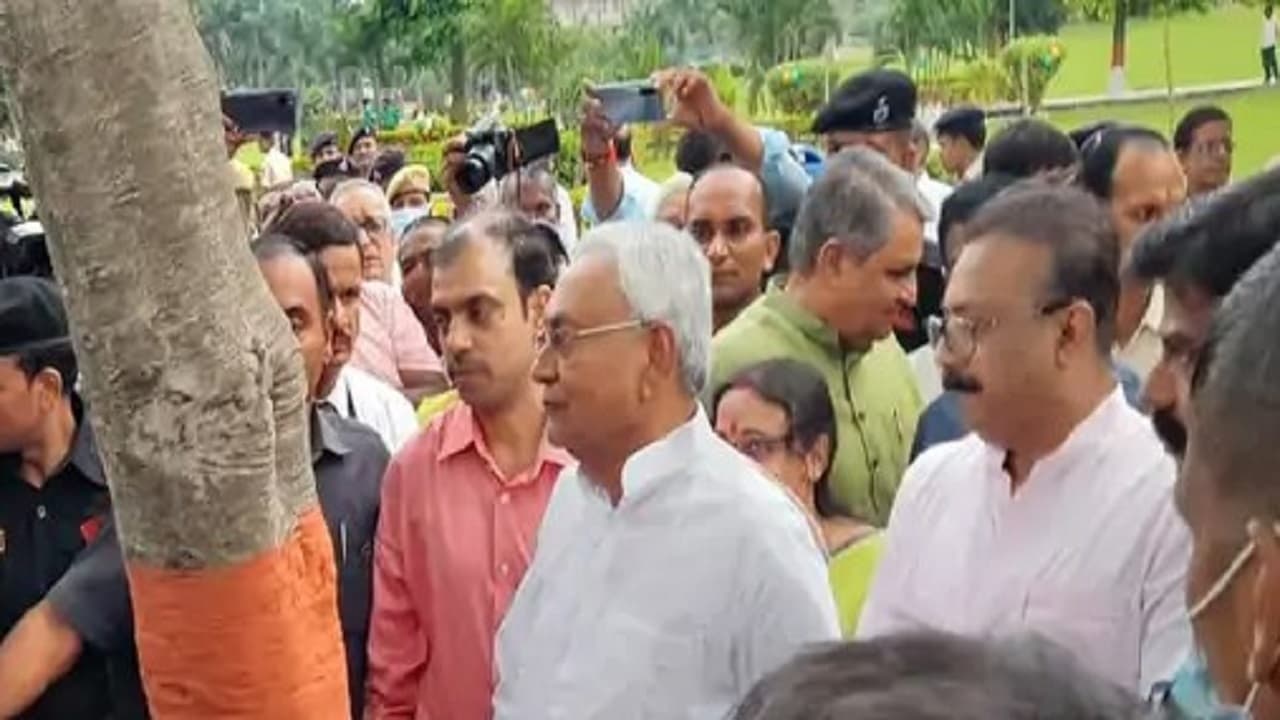 नीतीश कुमार ने बिहार में जहरीली शराब से मौत पर दी पहली प्रतिक्रिया, बोले- शराब बुरी चीज, पिओगे तो मरोगे