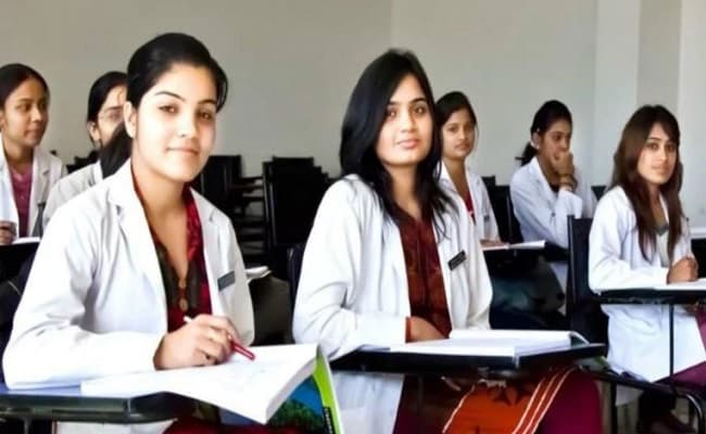 NEET Exam 2020 :  परीक्षार्थियों के लिए गाइडलाइन जारी, मेडिकल प्रवेश परीक्षा ‘नीट’ कल