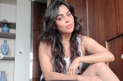 एक्ट्रेस निकिता रावल ने मनचले के खिलाफ दर्ज कराई FIR, बोलीं मेरा पीछा करता था