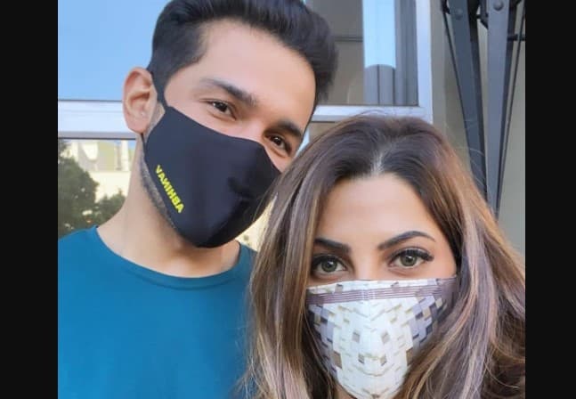 Khatron Ke Khiladi 11 : निक्की तंबोली और अभिनव शुक्ला साउथ अफ्रीका में कर रहे मस्ती, सामने आई तसवीरें...