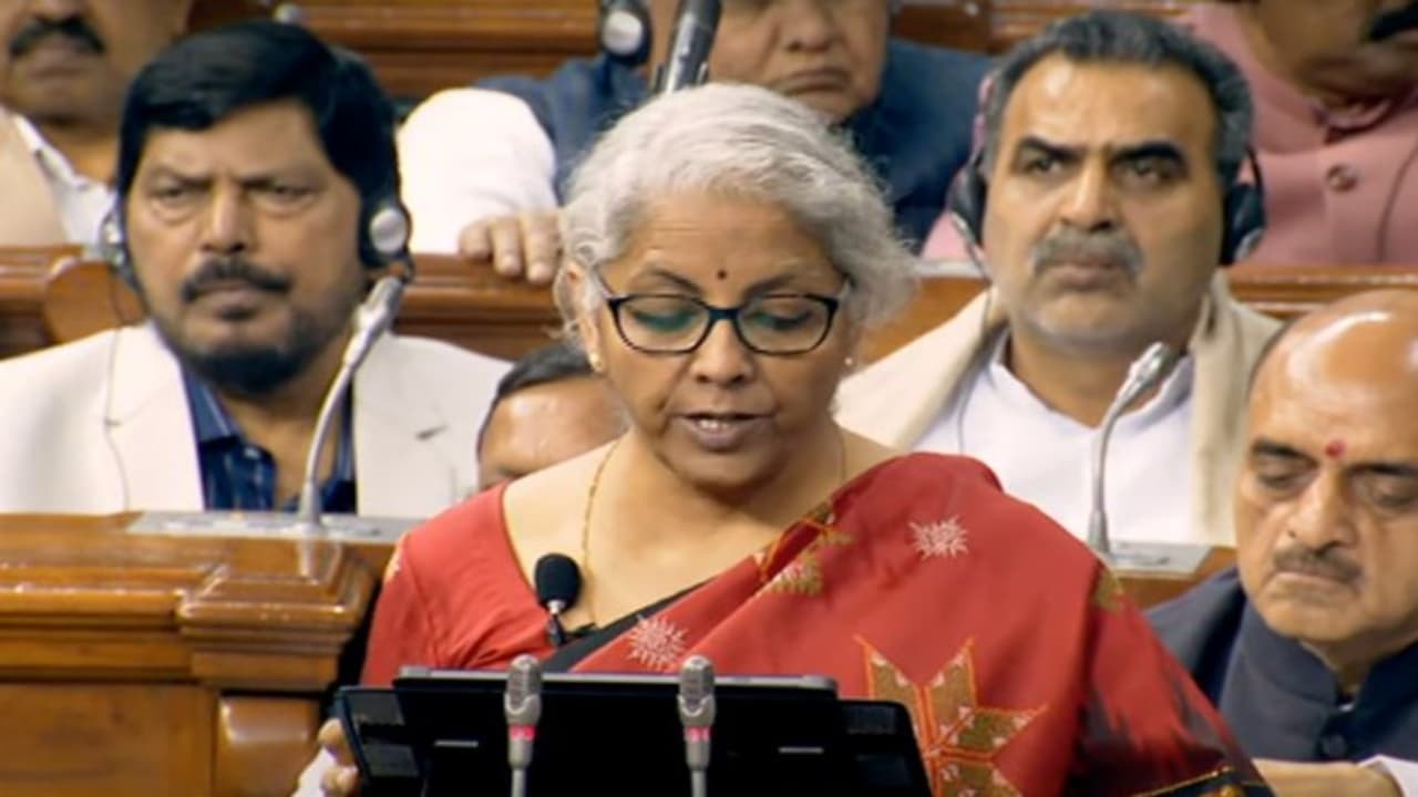 बजट 2023 : क्या है महिला सम्मान बचत प्रमाणपत्र, जानें पैसा लगाने पर कितने दिन में कितना मिलेगा ब्याज