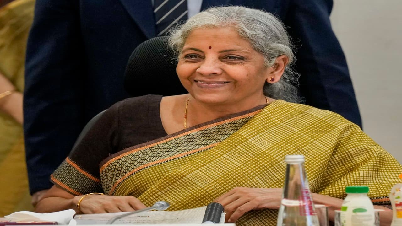 पान मसाले और गुटखे की बढ़ेगा कीमत? निर्मला सीतारमण की अध्यक्षता में जीएसटी परिषद की बैठक शुरू