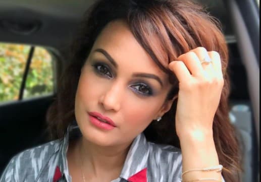 निशा रावल की आज होगी प्लास्टिक सर्जरी, एक्ट्रेस के करीबी दोस्त ने करण को लेकर भी किये कई खुलासे