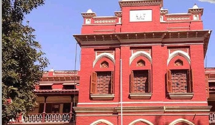 कंपनियाें में छंटनी का असर, NIT पटना में पिछले साल से 13 फीसदी कम हुआ प्लेसमेंट, जानें कितना मिला पैकेज