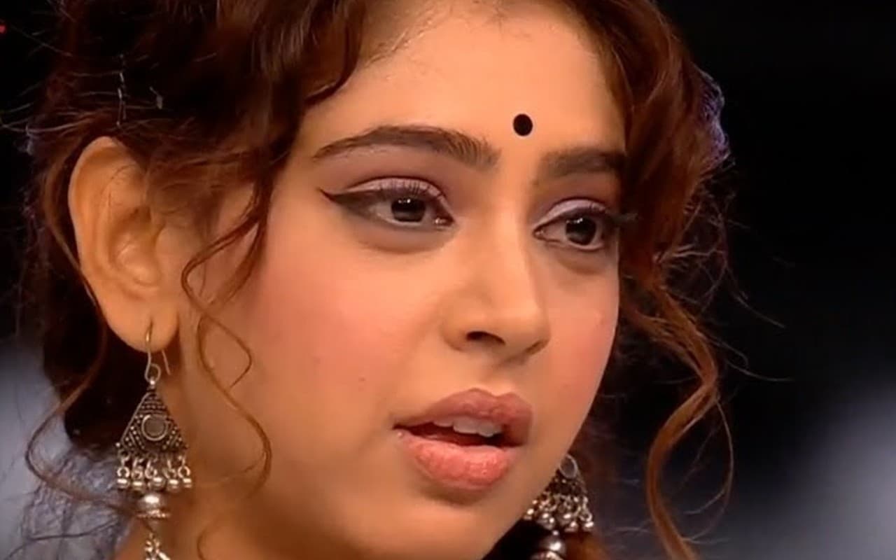 Jhalak Dikhhla Jaa 10: डांस परफॉर्मेंस के दौरान धड़ाम से गिरी Niti Taylor, जजेस का हुआ बुरा हाल, VIDEO