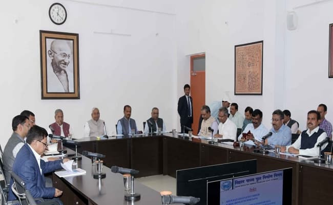 सीएम नीतीश की मौजूदगी में फल्गु नदी पर लक्ष्मण झूला के डिजाइन को मिली स्वीकृति