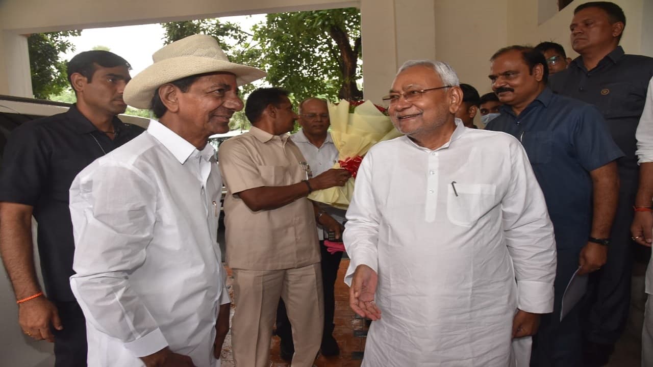 केसीआर के न्योते पर हैदराबाद नहीं जायेंगे नीतीश कुमार, भारत जोड़ो यात्रा के बाद करेंगे राहुल गांधी से मुलाकात