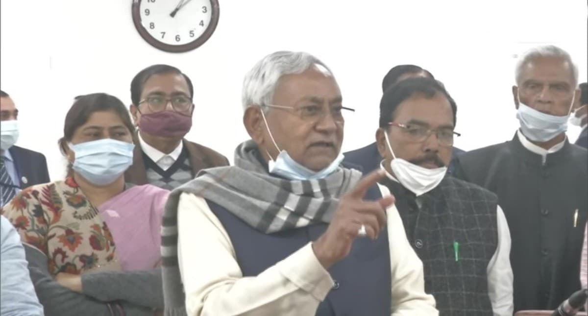 नीतीश कुमार ने नालंदा में किया दंत चिकित्सा महाविद्यालय का उद्घाटन, कहा-दिल्ली नहीं अब यहां कराएंगे इलाज