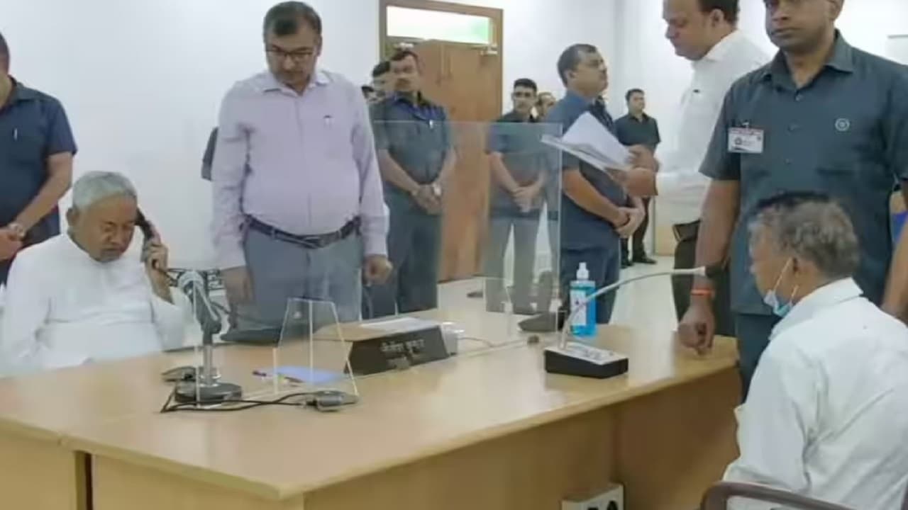 Janta Darbar: फरियादी ने कहा- साहब! दारू पीकर पिस्तौल तान दी, थानेदार केस नहीं लिख रहे, सीएम ने कहा-फोन लगाओ..