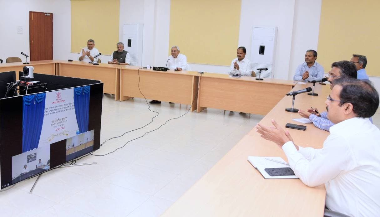 Lockdown: दूसरे राज्यों में फंसे 'अपनो' को सहायता राशि पहुंचानेवाला देश का पहला राज्य बना बिहार, 1,03,579 लोगों के खिले चेहरे