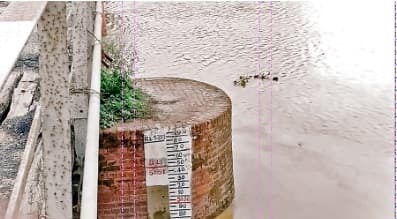 सारण तटबंध को तोड़कर दूसरी बार बेकाबू हुई गंडक, कई गांव डूबे