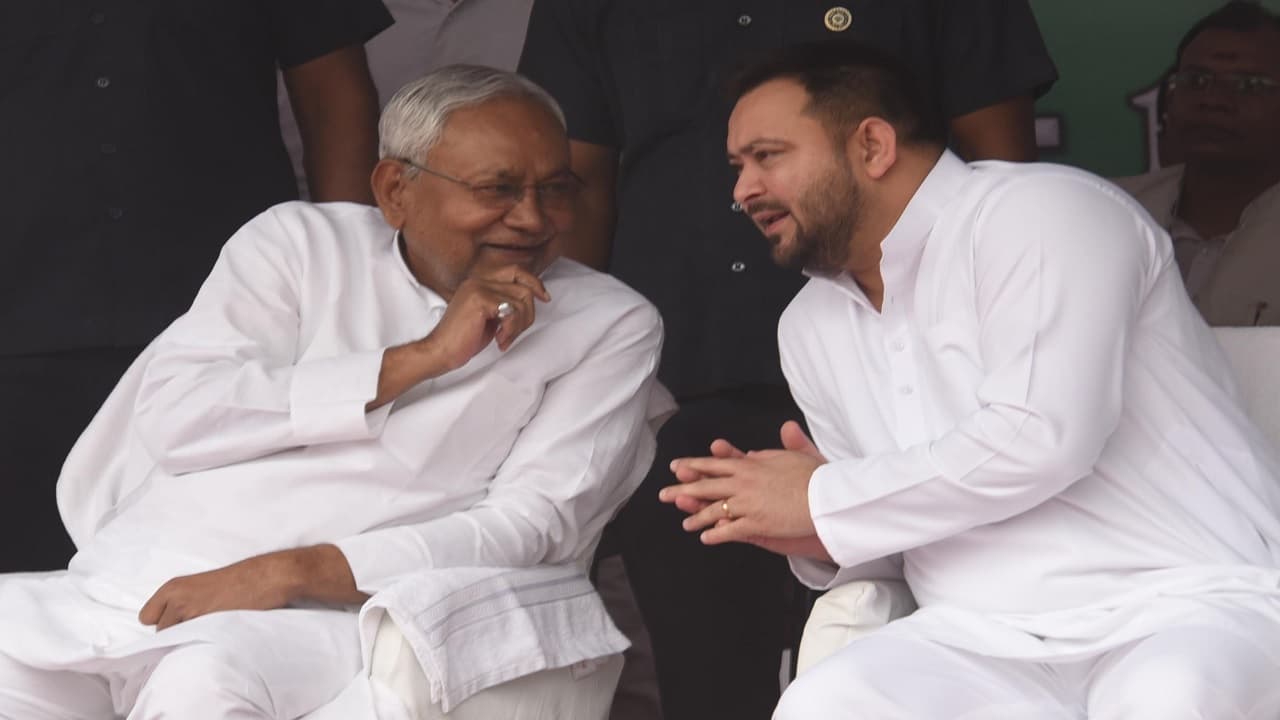 NDA में बड़ी टूट की है संभावना ? नीतीश कुमार ने बताया पीएम नरेंद्र मोदी के खेमे में कब मचेगी खलबली...