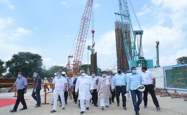 सीएम नीतीश ने लिया गंगा लिफ्ट योजना का जायजा, 2022 तक पूरा होगा राजेंद्र पुल के समानांतर पुल