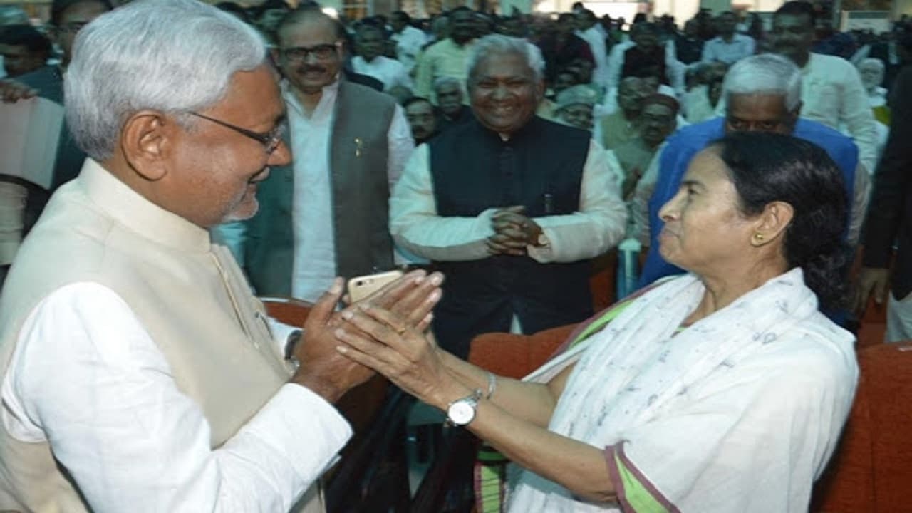 नीतीश कुमार को ममता बनर्जी का साथ, बोलीं तृणमूल प्रमुख- 2024 में 'खेला होबे', जानें पूरी प्लानिंग...