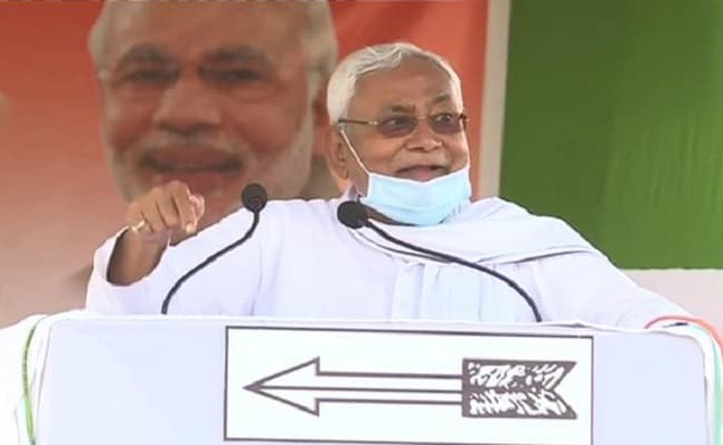 बिहार चुनाव 2020 : नीतीश के निशाने पर लालू, बोले- अभी तो अंदर ही हैं... और लोग जायेंगे