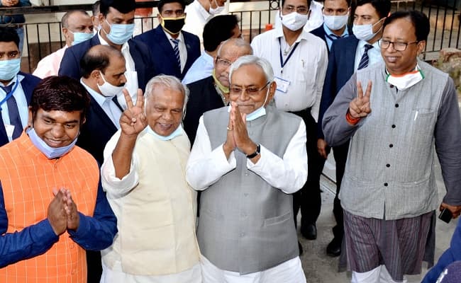 भाजपा से इन बड़े चेहरों को नीतीश मंत्रिमंडल में नहीं मिला स्थान, दो नेताओं ने ली मैथिली में शपथ