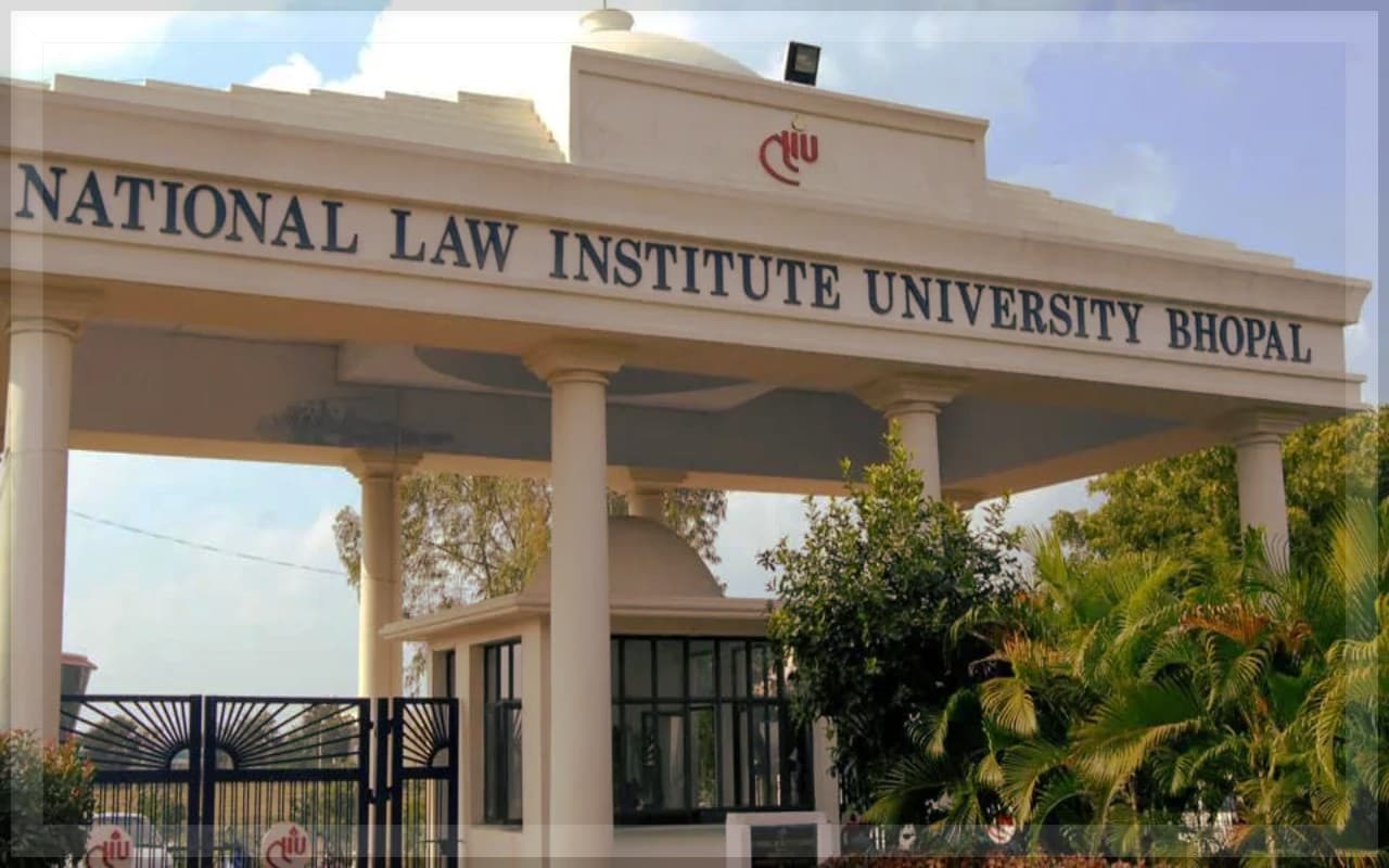 MP: मध्यप्रदेश के विश्वविद्यालय में पुलिस कमिश्नर के बेटे के साथ रैगिंग, तीन छात्र ससपेंड