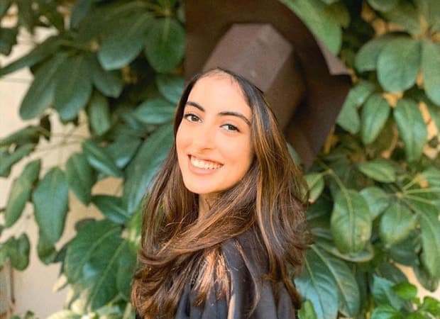 Big B की नातिन Navya हुईं ग्रेजुएट, बच्चन परिवार ने ऐसे मनाया जश्न