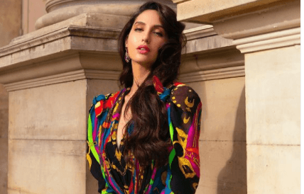 नोरा फतेही की ये मल्टीकलर मिनी ड्रेस है बहुत महंगी, खर्च करने होंगे इतने लाख