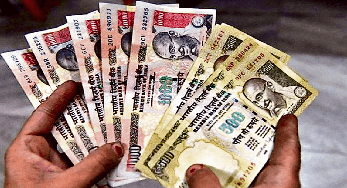 नोटबंदी के दौरान खाते में डाले लाखों रुपये, नहीं दाखिल किया रिटर्न, अब आयकर विभाग ले रहा है एक्शन