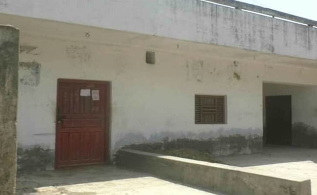 Coronavirus Lockdown UP Update : होम क्वारेंटाइन में वृद्ध की मौत, फर्श और घर की दीवारों पर रेंग रहे थे कीड़े