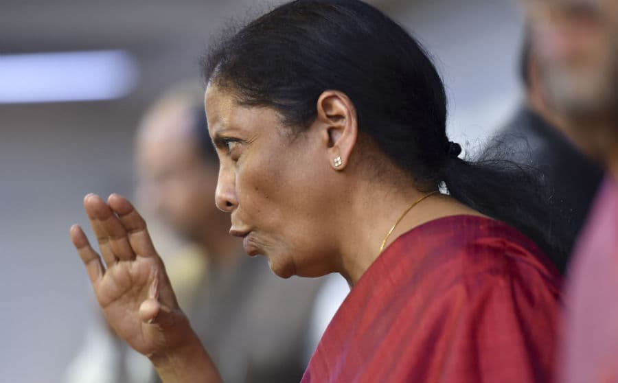 'YES BANK में सबका पैसा सुरक्षित, चिंता नहीं करें' कांग्रेस के हमले के बाद बोलीं वित्त मंत्री निर्मला सीतारमण