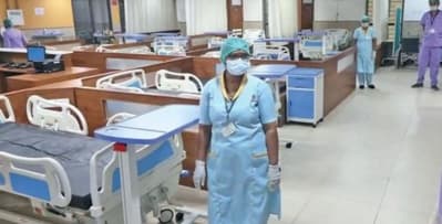 कोविड-19 ड्यूटी के चलते 15 दिन से घर नहीं लौटी नर्स मां को याद करती हुई बच्ची का वीडियो हुआ वायरल