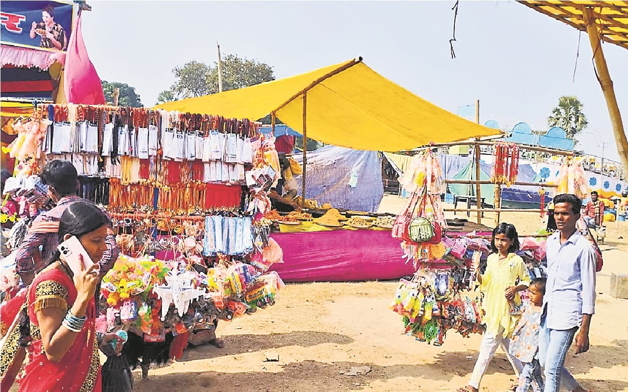 नवादा में आज से शुरू होगा प्रसिद्ध सीतामढ़ी मेला, दुल्हन की तरह सजे मेले का लुत्फ उठा सकेंगे लोग