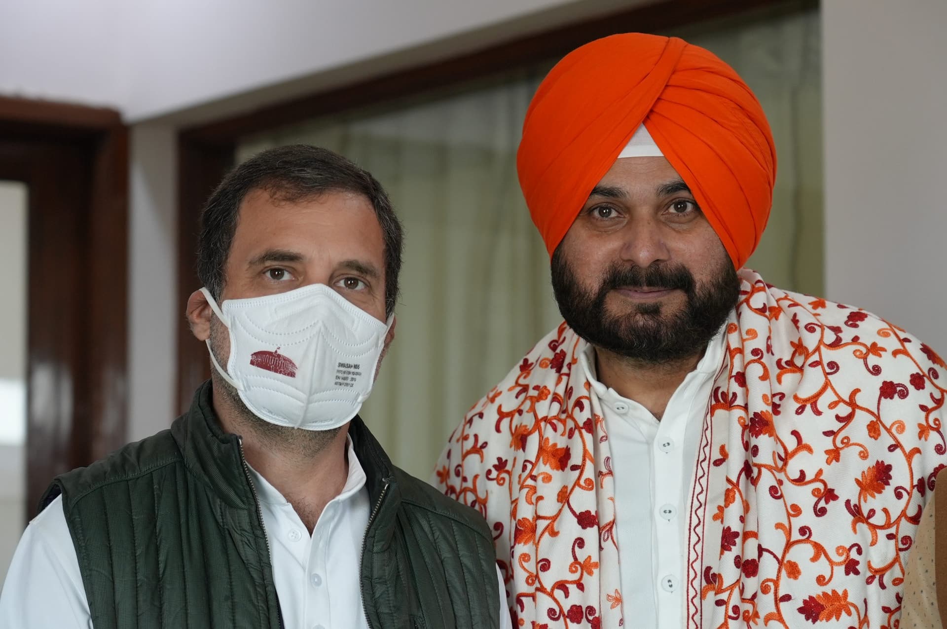 Punjab Election 2022 : राहुल गांधी के सामने जब मंच पर बल्लेबाजी करने लगे नवजोत सिंह सिद्धू! देखें वीडियो