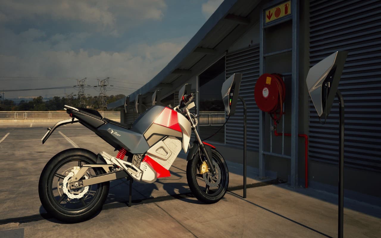 Best Electric Bikes: जबरदस्त रेंज और फीचर्स के साथ आती है ये इलेक्ट्रिक बाइक्स, कीमत भी आपके बजट में