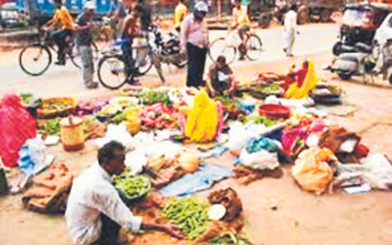 झारसुगुड़ा में रेलवे की जमीन से शुक्रवारी बाजार को हटाया जाएगा