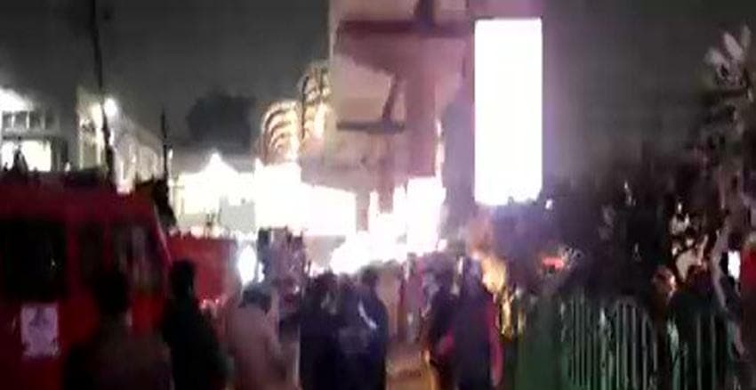 Lucknow: कॉम्प्लेक्स में लगी आग, फायर ब्रिगेड ने जिम में फंसे 15 लोगों को किया रेस्‍क्‍यू, युवक की जलकर मौत...