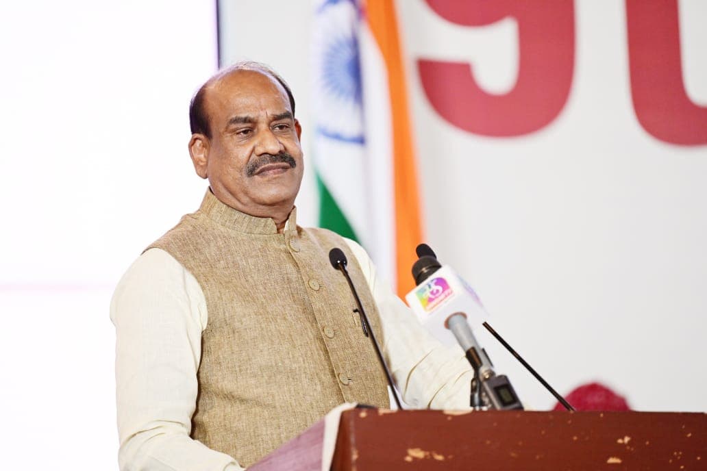 जन प्रतिनिधियों को कानूनों की जानकारी जनता तक पहुंचाने में महत्वपूर्ण भूमिका निभानी चाहिए, बोले ओम बिरला