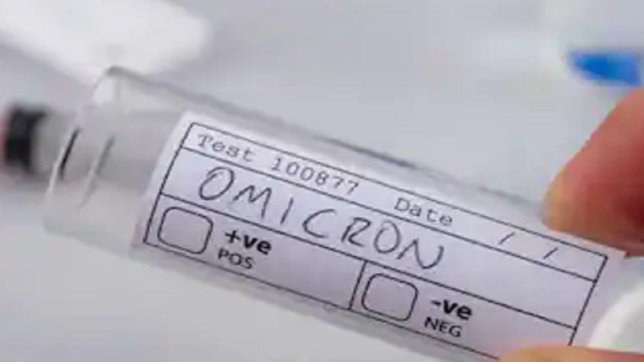 Omicron Variant: महाराष्ट्र की गाइडलाइन से खुश नहीं केंद्र, स्वास्थ्य सचिव ने उद्धव सरकार को लिखा खत