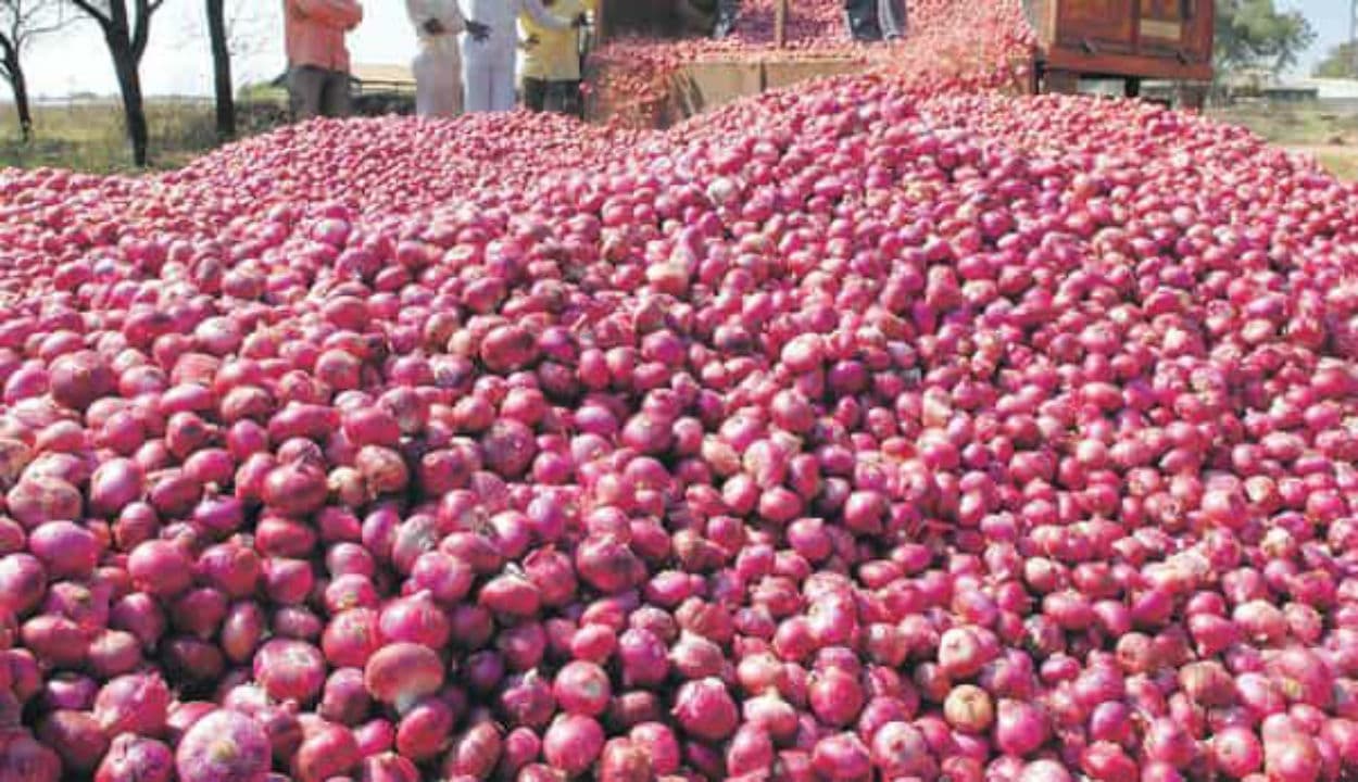 UP News: टमाटर के बाद प्याज का तांडव, 80 रुपए किलो के साथ अब रेट का शतक लगाने की उम्मीद, जानें कब कम होगी कीमत