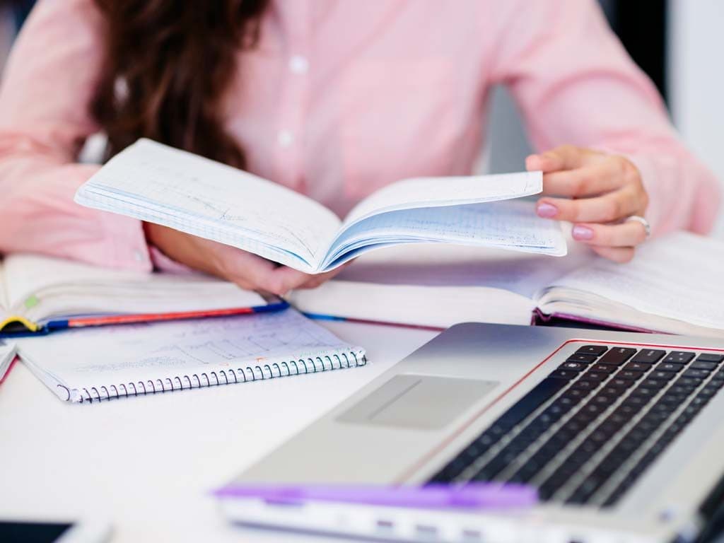 ऑनलाइन स्टडी में अभिभावकों का साथ है जरूरी