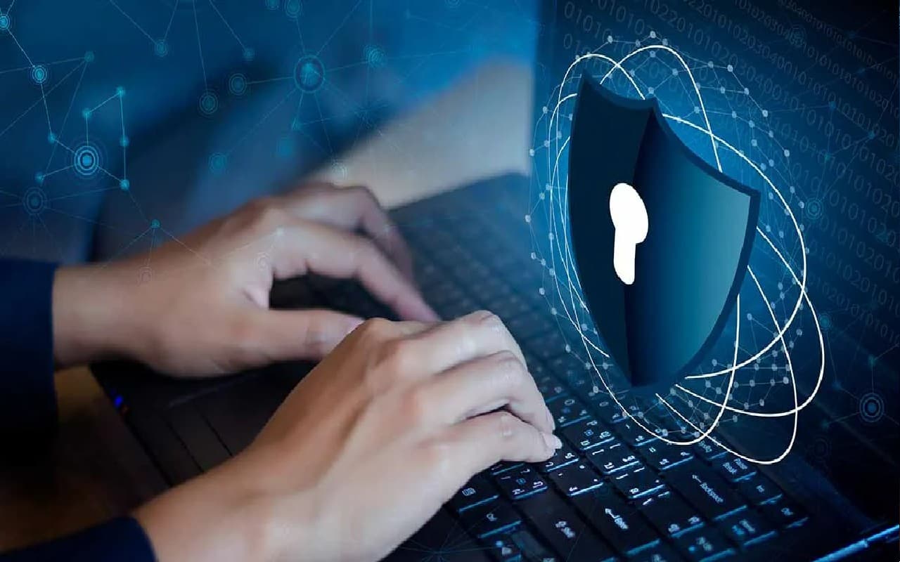 रहें सतर्क! यूट्यूब वीडियो लाइक और सब्सक्राइव के नाम पर हो रही ठगी, घर बैठे कमाई के लालच में फंस रहे लोग