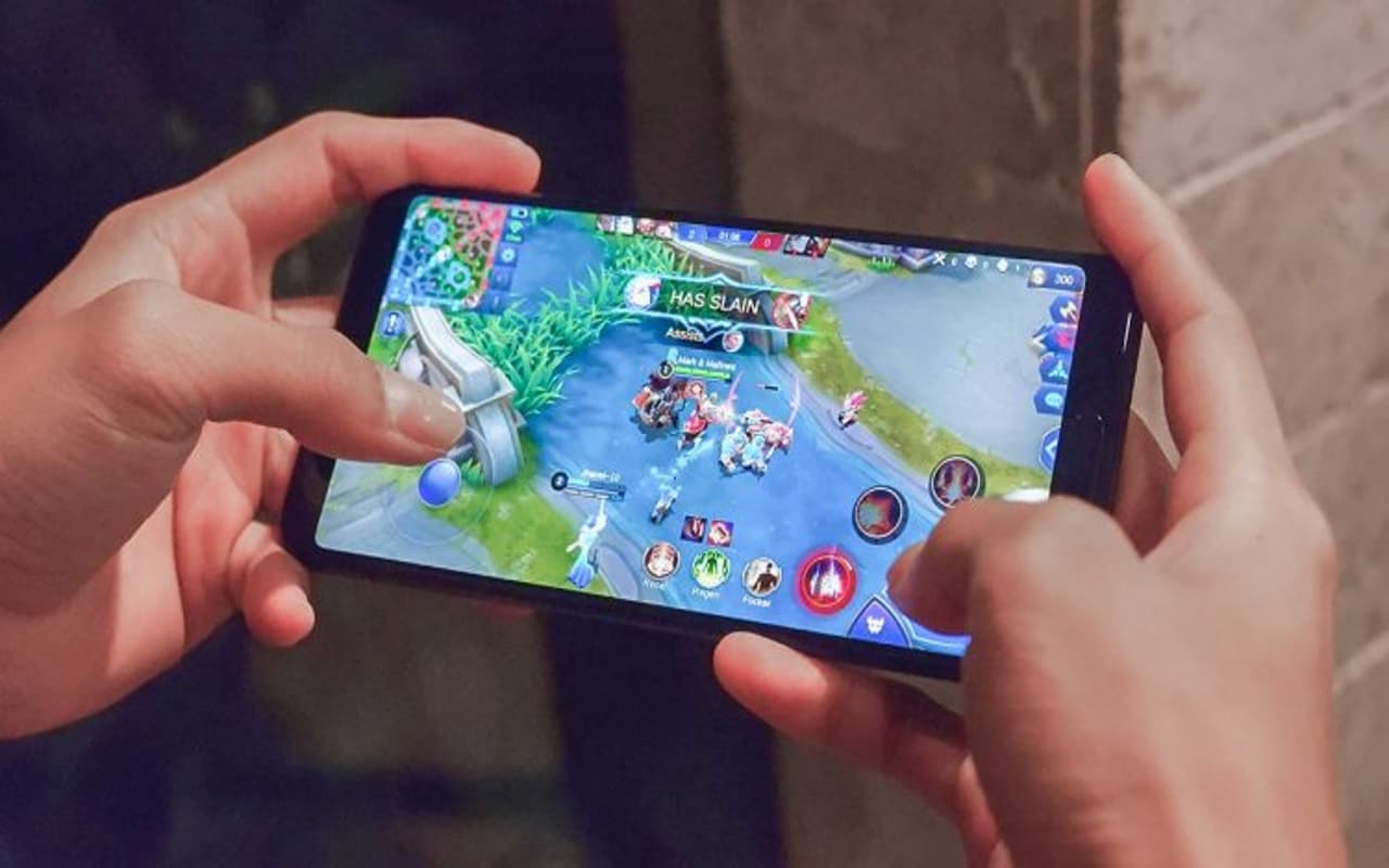 Online Game: मोबाइल गेम की लत में बर्बाद हो रहे नौनिहाल, 16 साल के बच्चे ने खाते से उड़ाये 36 लाख रुपये