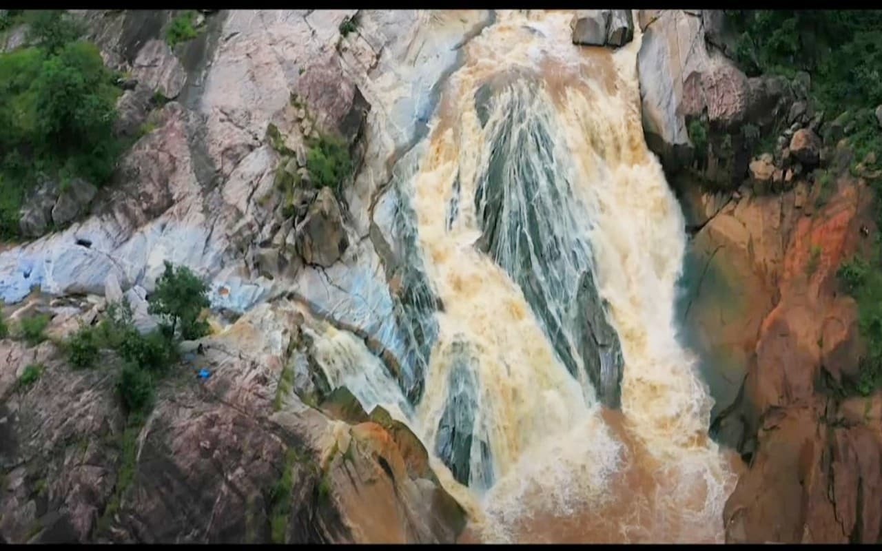 Jharkhand Foundation Day: पलामू प्रमंडल के खूबसूरत पर्यटन स्थलों में एक है सुगा बांध, देखें तस्वीरें