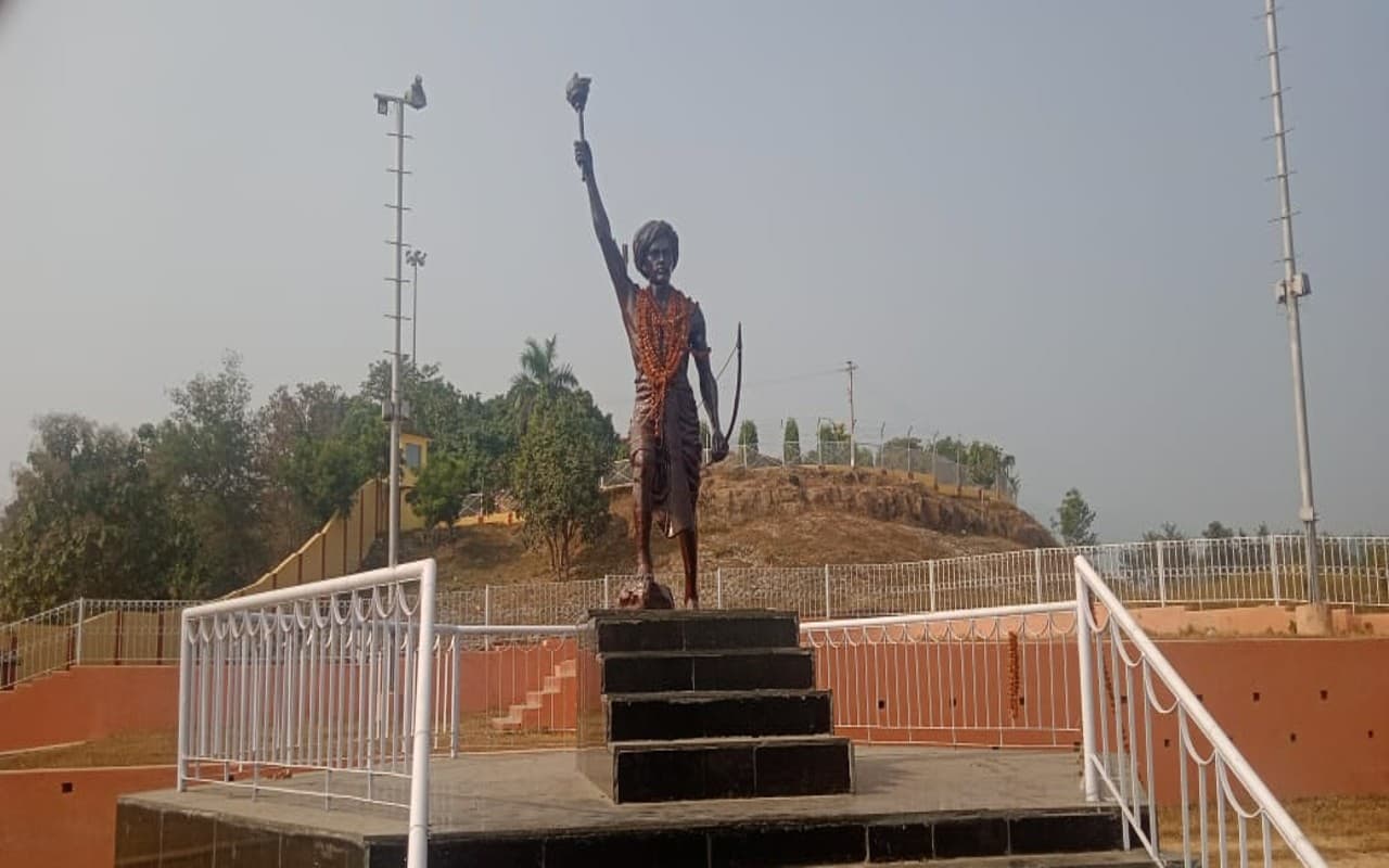 राष्ट्रीयता का संदेश‌ देती है बोकारो में स्थित ये जगह, पर्यटकों के लिए है आकर्षण का केंद्र