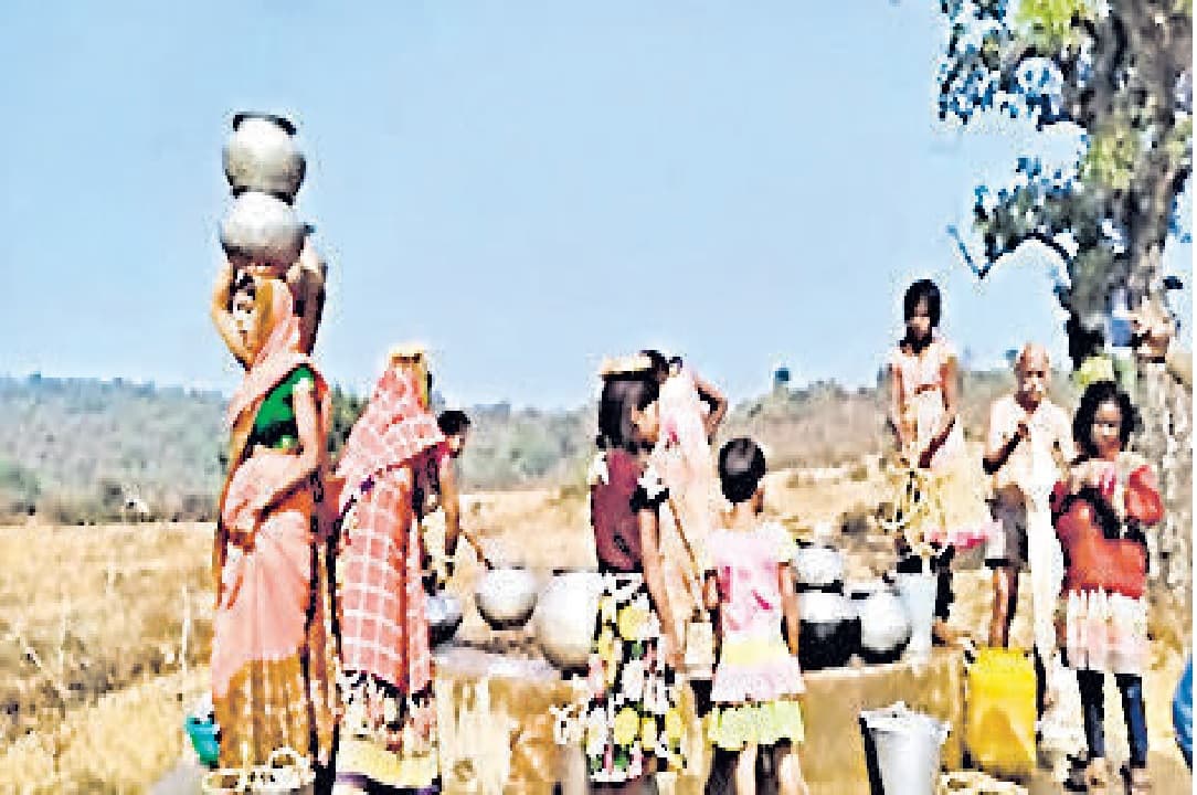 Kanpur Violence: हिंसा के बाद सपा विधायकों के खिलाफ लगे पोस्टर, लिखा- शादी समारोह के लिए संपर्क करें