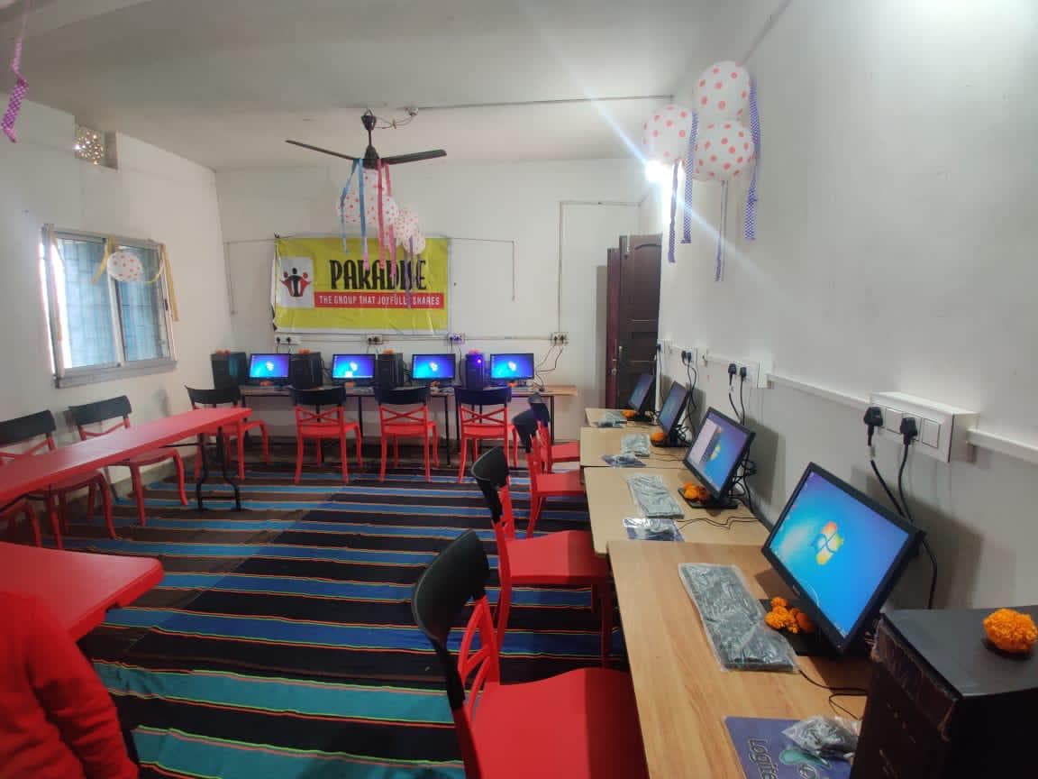 कोरोना काल में संस्था पाराडाइज ने बिखेरी खुशियां, ‘आशा’ के बच्चे अब कंप्यूटर पर करेंगे पढ़ाई